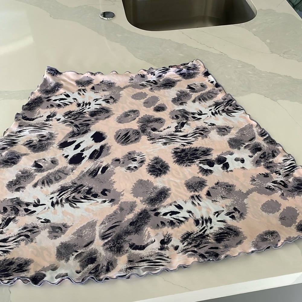 One reversible skirt size large